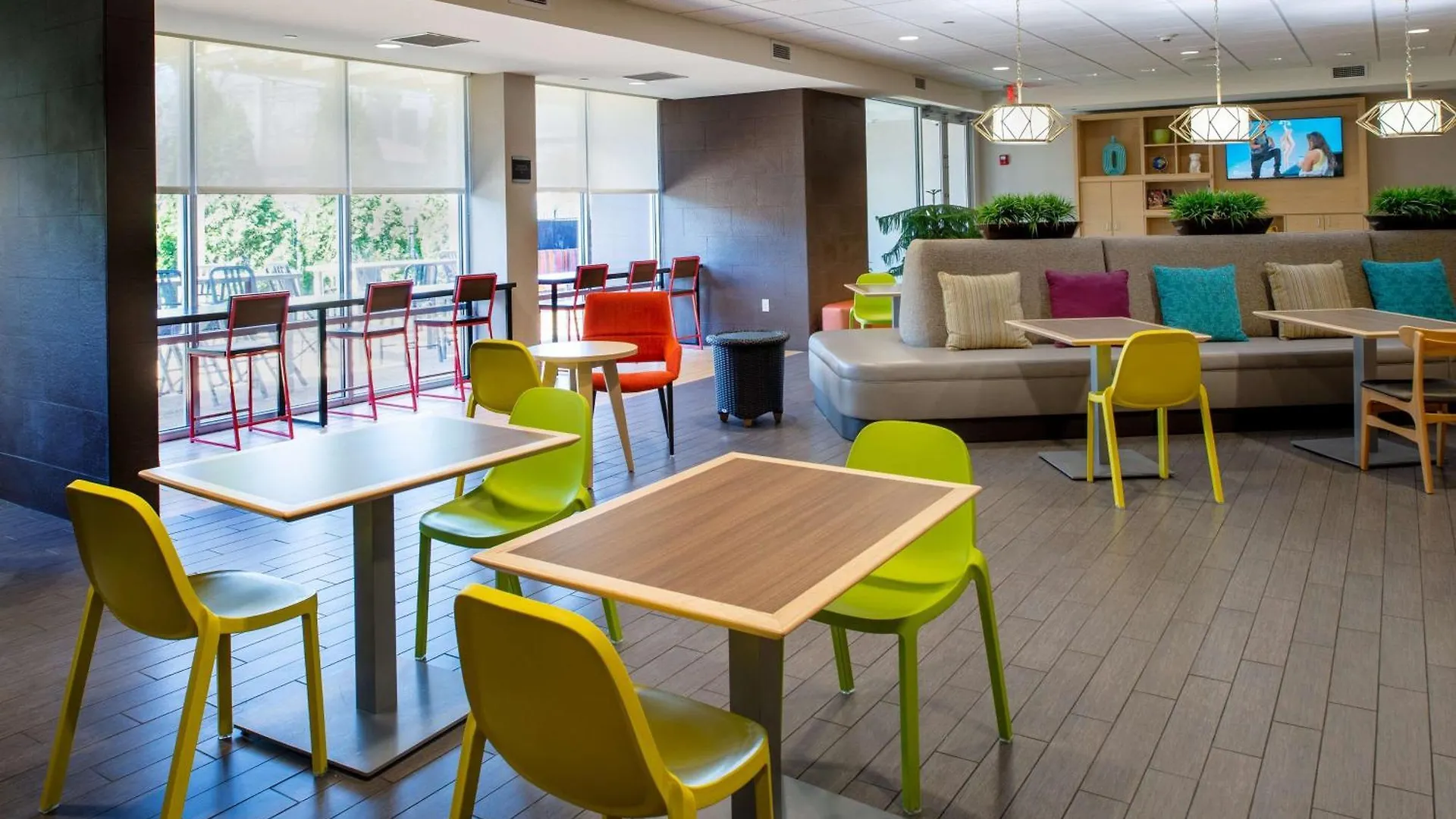 Home2 Suites St. Louis / Forest Park Richmond Heights Hotel
